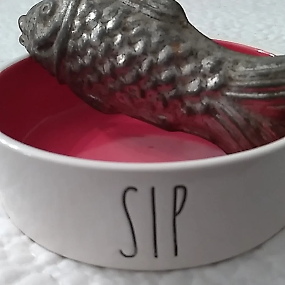 Rae Dunn kitty water bowl